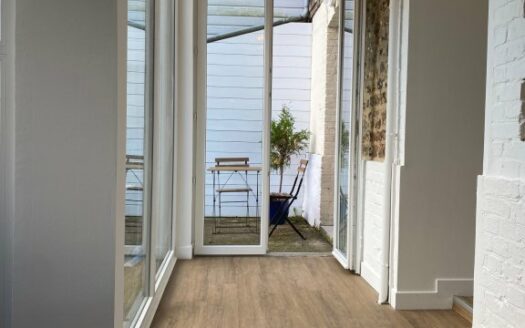 Charmant meublé, quartier Jouvenet avec jardin privatif