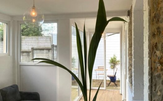 Charmant meublé, quartier Jouvenet avec jardin privatif