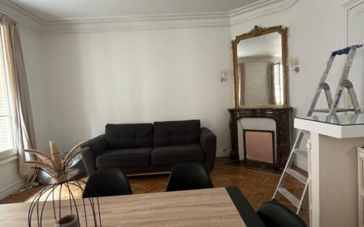 Location meublé de charme 55 m² Palais de Justice