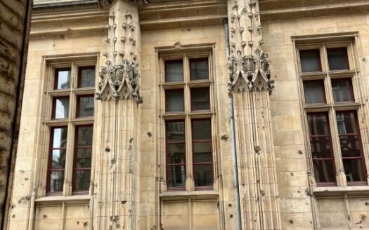 Location meublé de charme 55 m² Palais de Justice