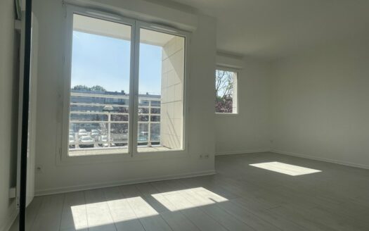 Studio rive gauche quartier saint sever dans résidence sécurisée
