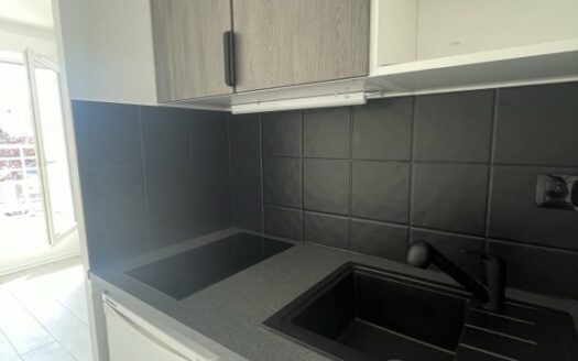 Studio rive gauche quartier saint sever dans résidence sécurisée