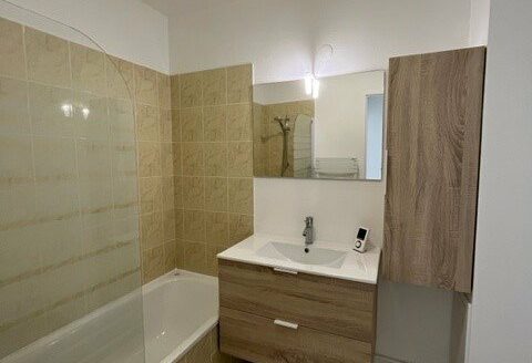 Studio rive gauche quartier saint sever dans résidence sécurisée