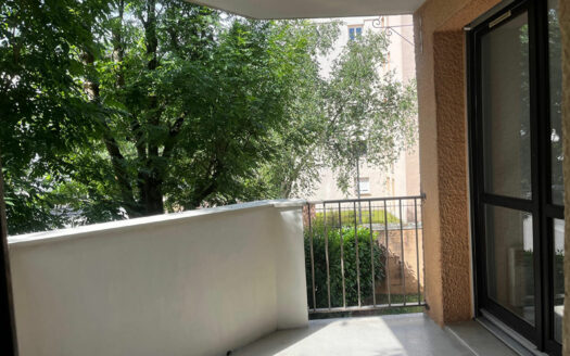 A louer, F4 avec balcon et place de parking, rouen gauche
