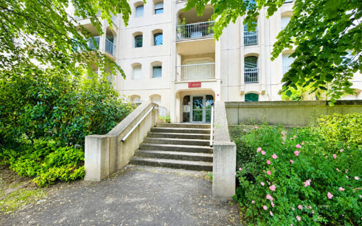 Rouen Saint-Marc - F3 avec balcon sud, parking et cave