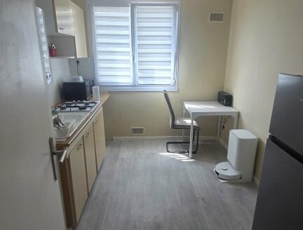 Location T2 lumineux de 47 m² à Maromme avec cuisine aménagée et équipée et park