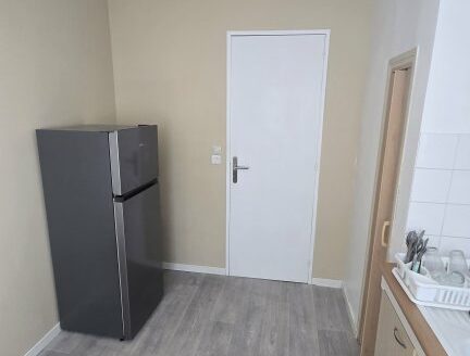 Location T2 lumineux de 47 m² à Maromme avec cuisine aménagée et équipée et park