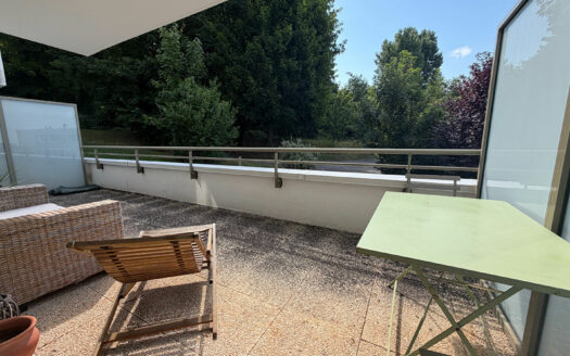 ROUEN SAINT-HILAIRE - F2 AVEC TERRASSE, PARKING ET LOCATAIRE EN PLACE