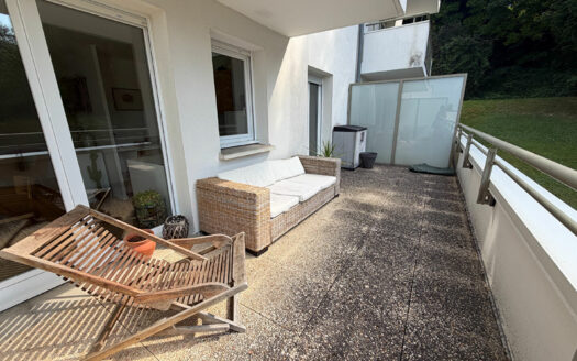 ROUEN SAINT-HILAIRE - F2 AVEC TERRASSE, PARKING ET LOCATAIRE EN PLACE