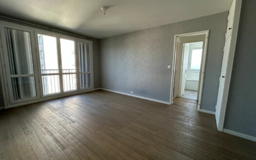 À vendre Appartement Maromme La Maine F2 avec cave.