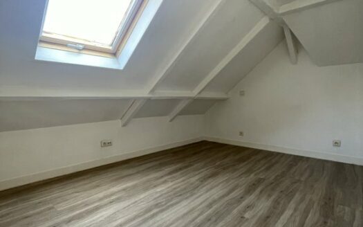 A LOUER - Appartement F2 en duplex - Place Saint-Marc ROUEN