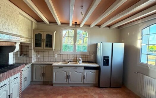 A LOUER - Maison d'exception de plain-pied - T5 de 125m² avec jardin, sous-sol c
