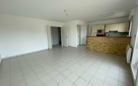 A LOUER - F3 de 71.71m² avec balcon et parking en sous-sol - LE MESNIL-ESNARD