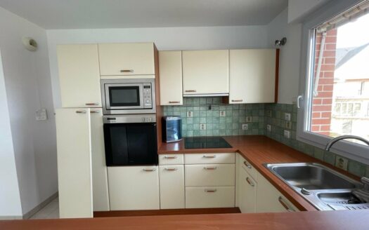 A LOUER - F3 de 71.71m² avec balcon et parking en sous-sol - LE MESNIL-ESNARD