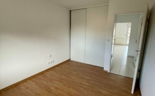 A LOUER - F3 de 71.71m² avec balcon et parking en sous-sol - LE MESNIL-ESNARD