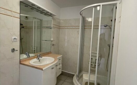 A LOUER - F3 de 71.71m² avec balcon et parking en sous-sol - LE MESNIL-ESNARD