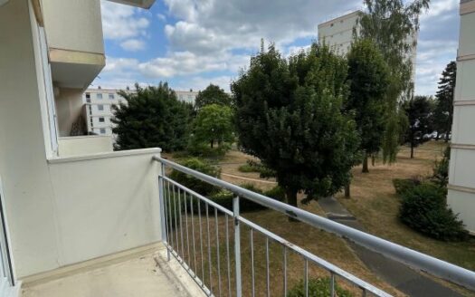 F3 à Mont Saint Aignan a proximité des commerces