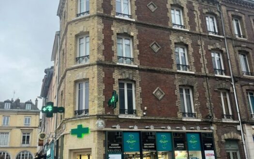 SMI – SMG vous propose à la location ce T1 Bis de 39.30 m², idéalement situé sur