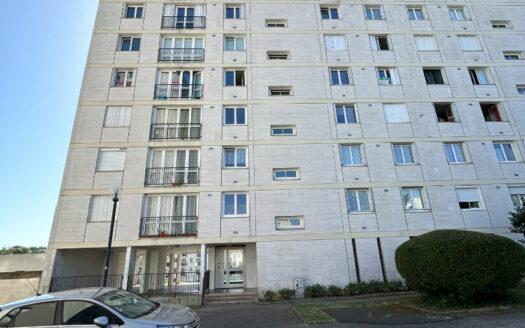 À vendre Appartement Maromme La Maine F2 avec cave.