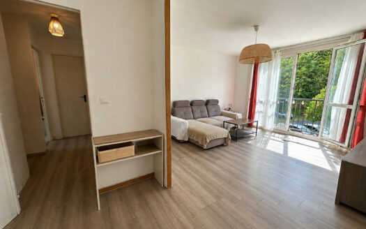 À vendre appartement Maromme 3 pièces 2ème étage avec cave.