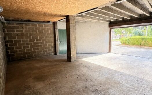 A LOUER - Box de rangements et de stationnement de 45m² Rouen Rive gauche