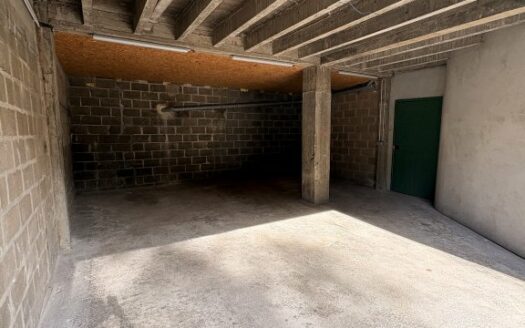 A LOUER - Box de rangements et de stationnement de 45m² Rouen Rive gauche