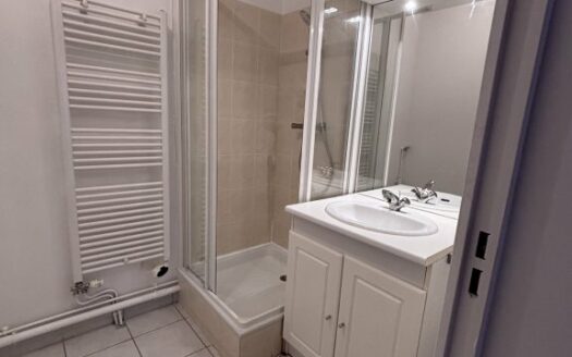A LOUER - Appartement F2 de 44m² avec balcon et place de stationnement - Quartie
