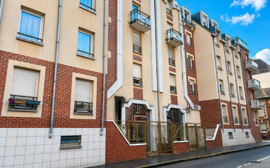 Rouen Rive Gauche - Lumineux F3 avec balcon, parking et cave