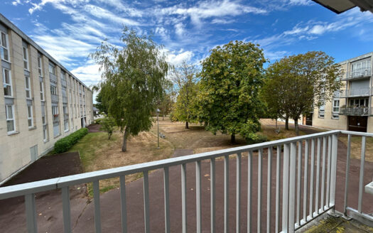 A vendre MONT SAINT AIGNAN Parc de la Scie  F4