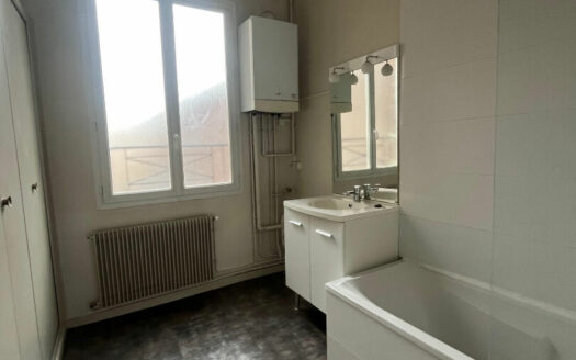 A LOUER - Appartement F3 de 81m² avec balcon et cave - ROUEN Quartier SAINT-MARC