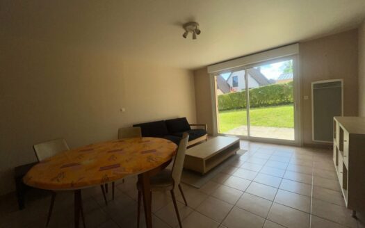 A LOUER - Appartement F3 de 68.36m² meublé - Terrasse, jardin, garage et place d