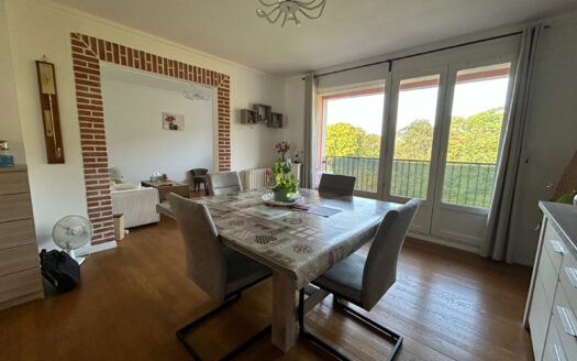 A vendre Appartement F3 Darnétal avec balcon, garage et cave.