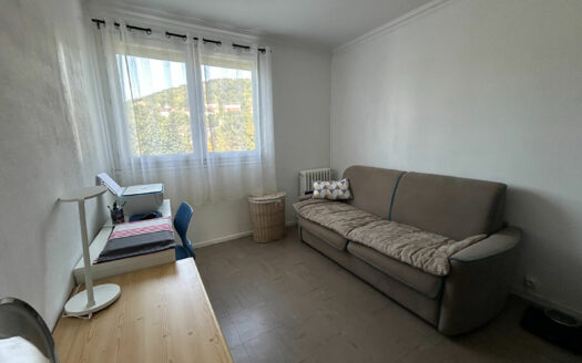 A vendre Appartement F3 Darnétal avec balcon, garage et cave.
