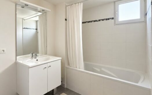 A LOUER - Appartement F3 avec parking et balcon - Rouen CHU